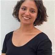 Profesora de francés, música, teatro y baile para todos las edades.